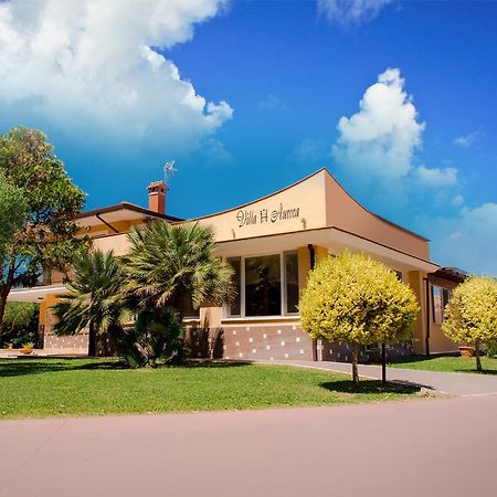 Hotel Villa Aurora Latina Esterno foto