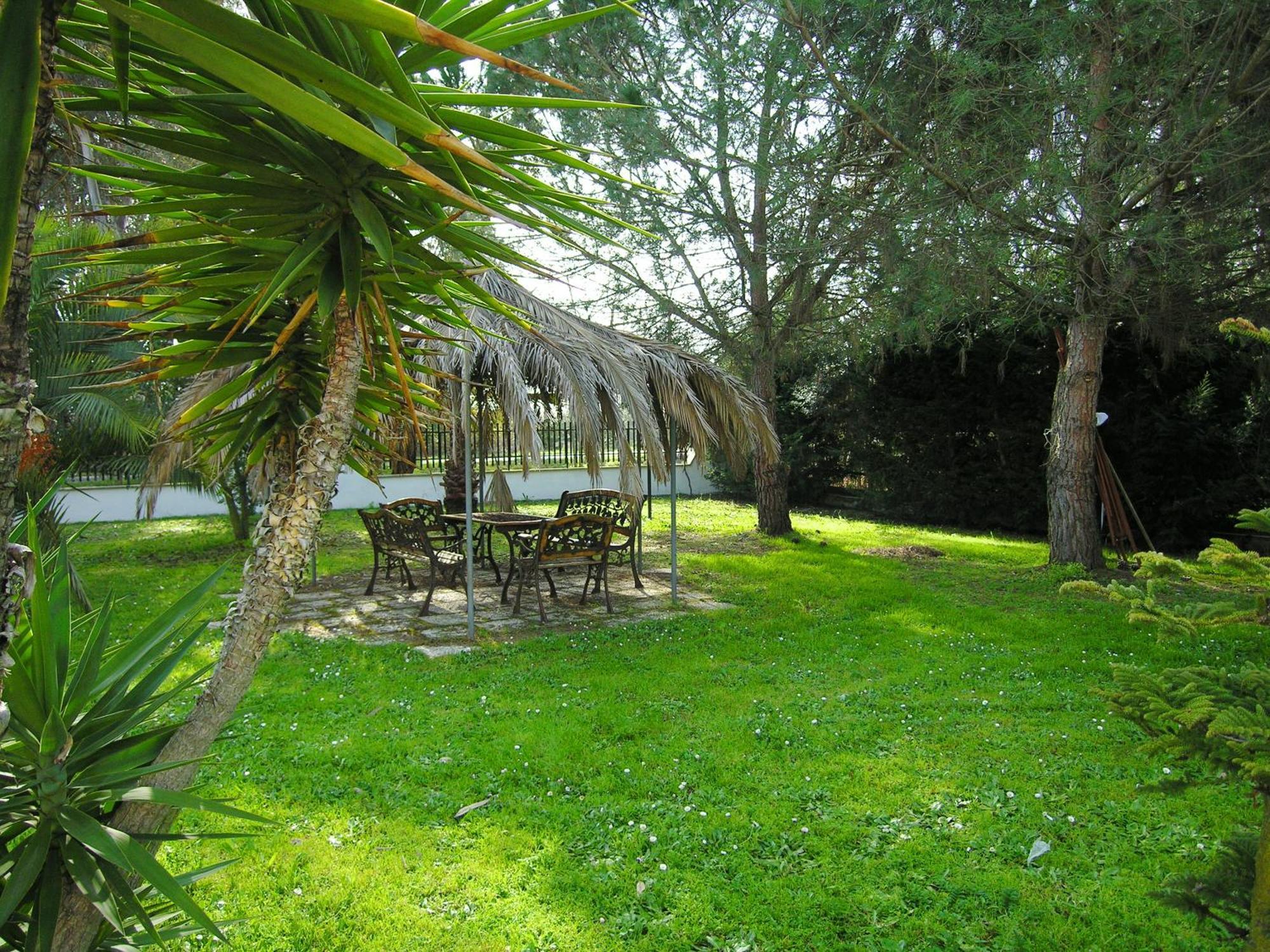 Hotel Villa Aurora Latina Esterno foto