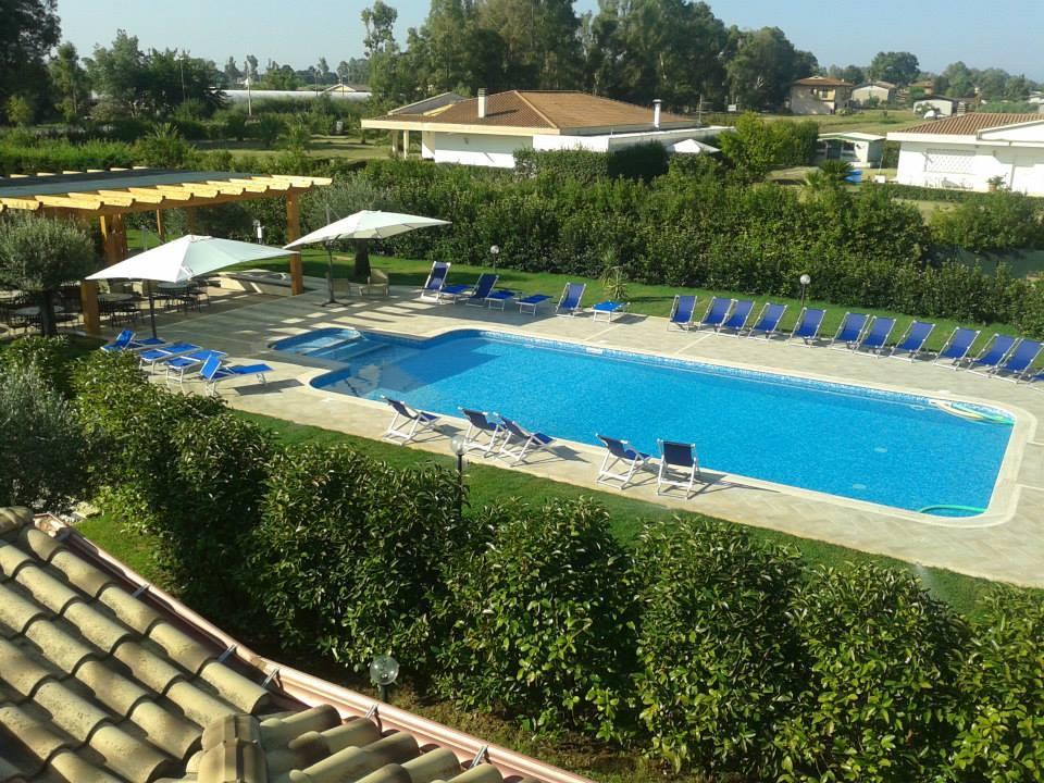 Hotel Villa Aurora Latina Esterno foto