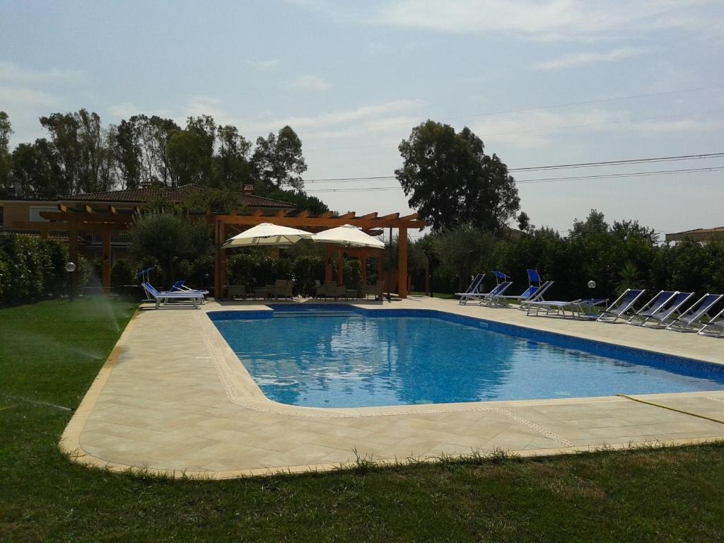 Hotel Villa Aurora Latina Esterno foto