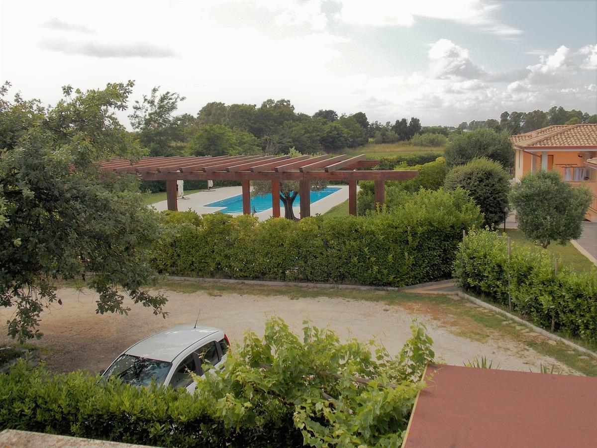 Hotel Villa Aurora Latina Esterno foto