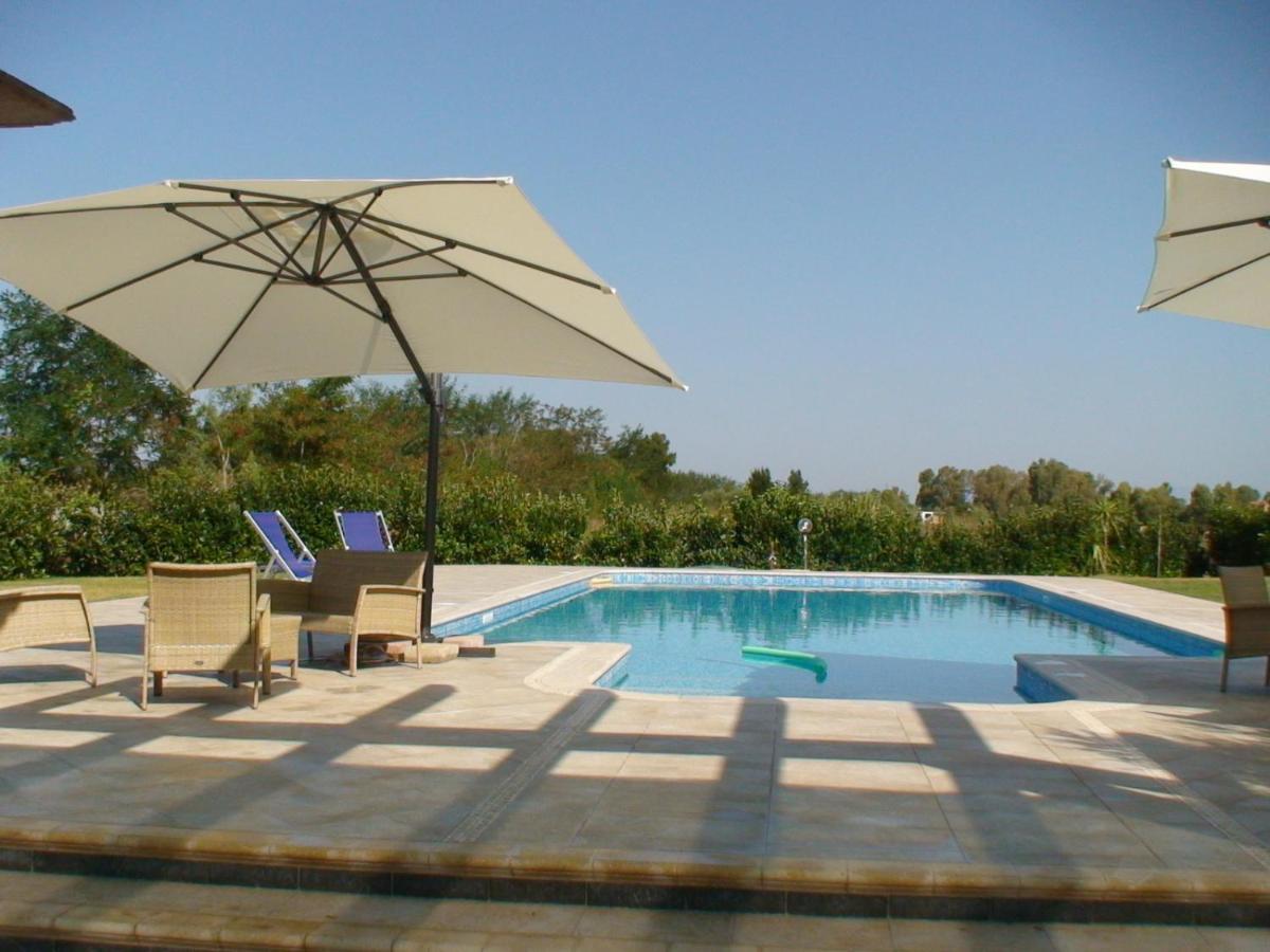 Hotel Villa Aurora Latina Esterno foto