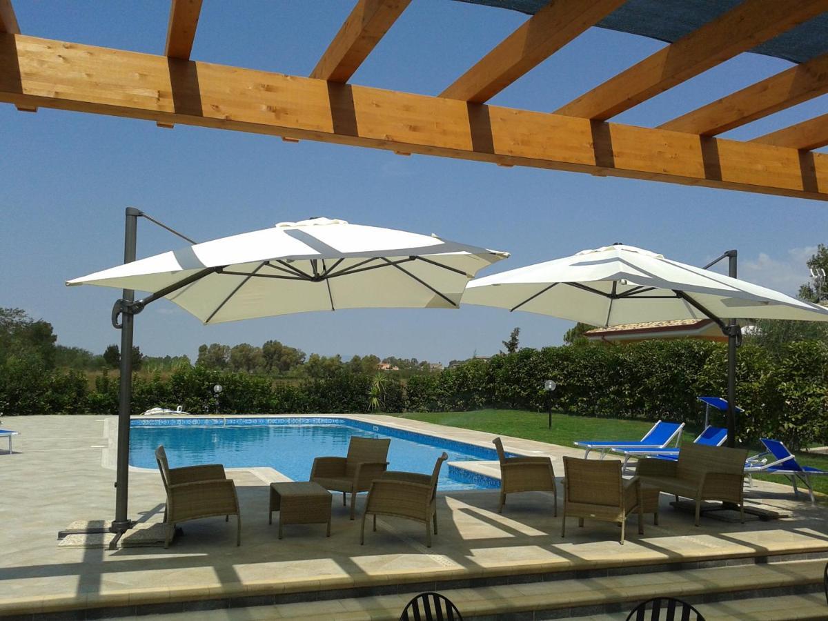 Hotel Villa Aurora Latina Esterno foto